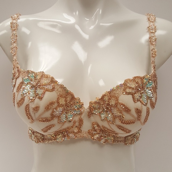 Decorated push-up bra in ivory color. - Picture 1 of 5